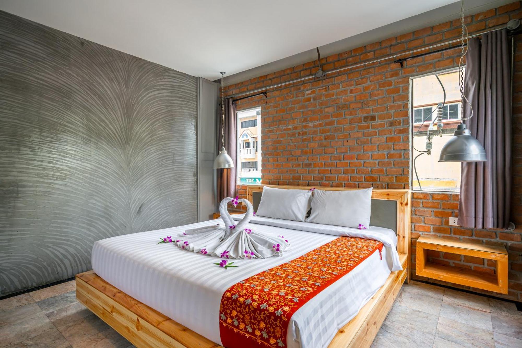 Unotel Karon Beach Exterior photo